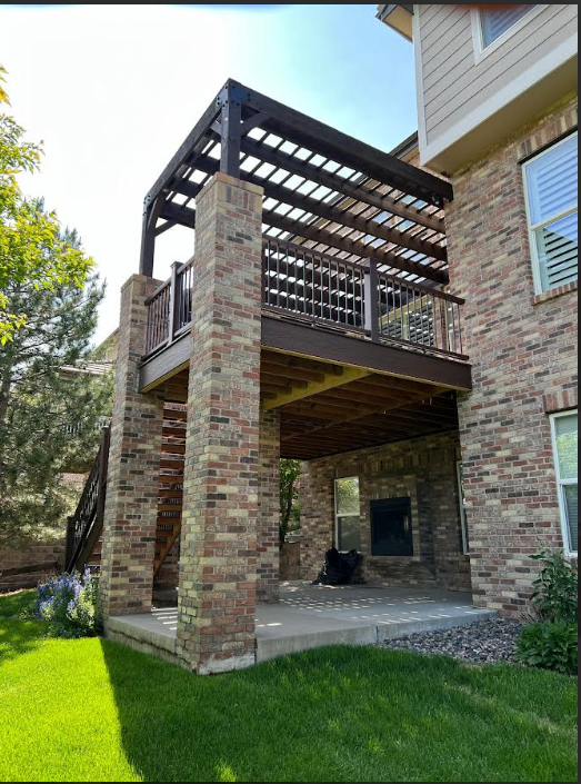 Elegant Pergola Retreat